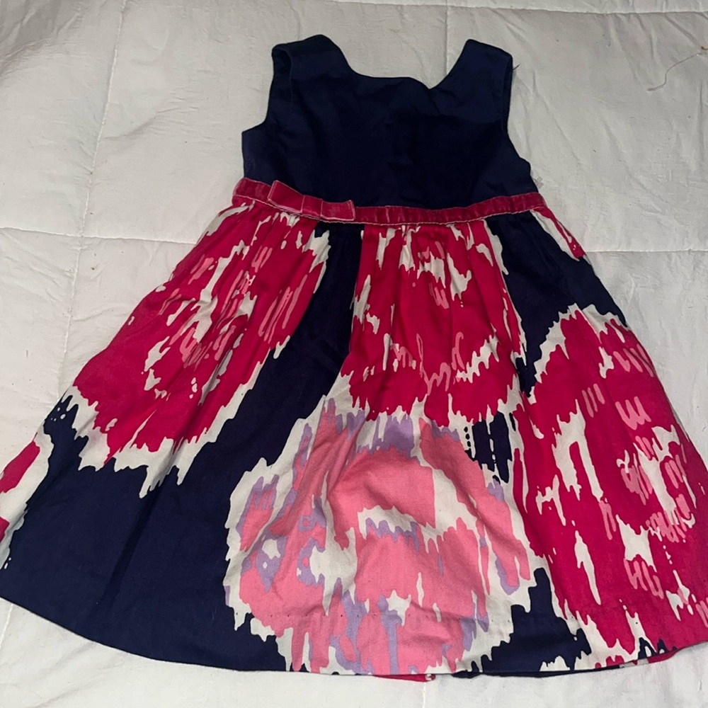 Lilly Pulitzer girls  size 2 EUC no stains or holes beautiful Lilly dress.